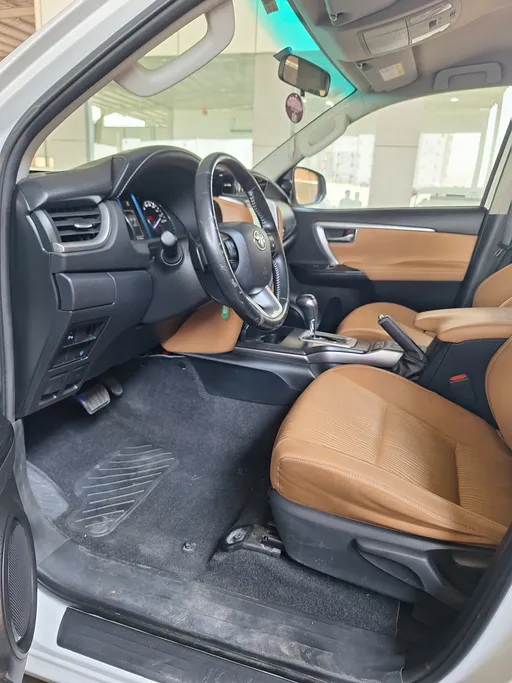 2023 Toyota Fortuner VX 