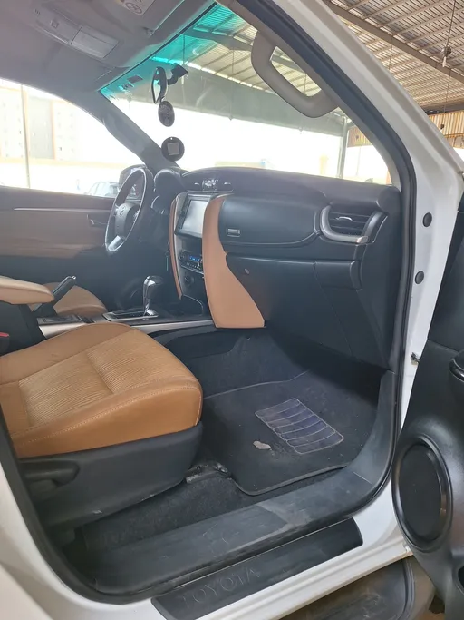2023 Toyota Fortuner VX 
