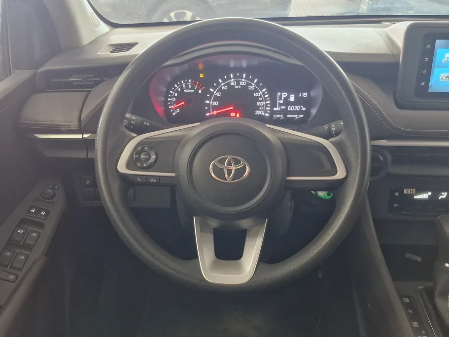 2024 Toyota Yaris  Y 