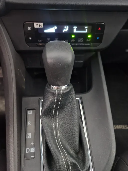 2024 Toyota Yaris  Y 