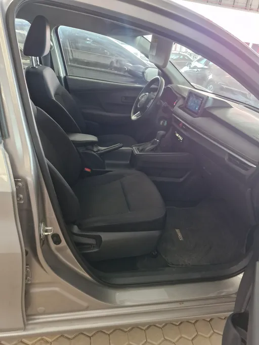 2024 Toyota Yaris  Y 