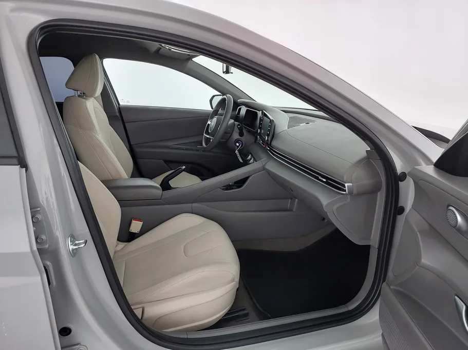 2025 Hyundai Elantra Fleet 
