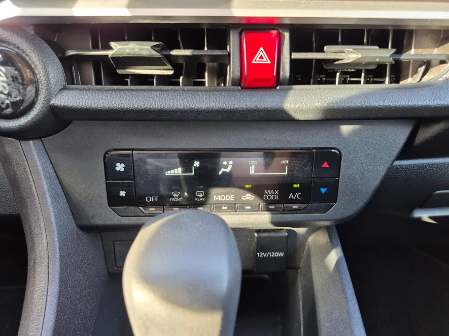 2023 Toyota Yaris  Y 