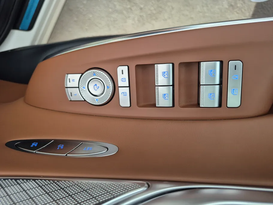 2024 Genesis GV70 Prestige 