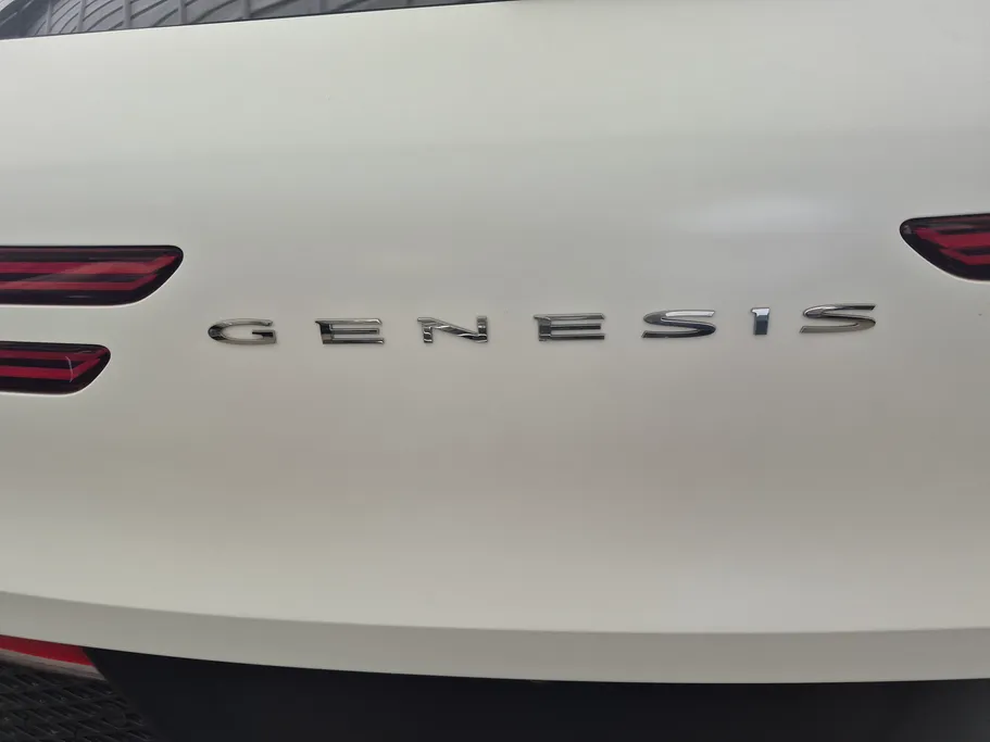 2024 Genesis GV70 Prestige 