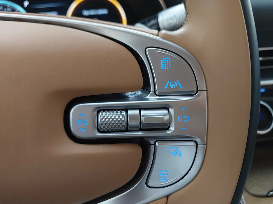 2023 Genesis GV80 Royal 