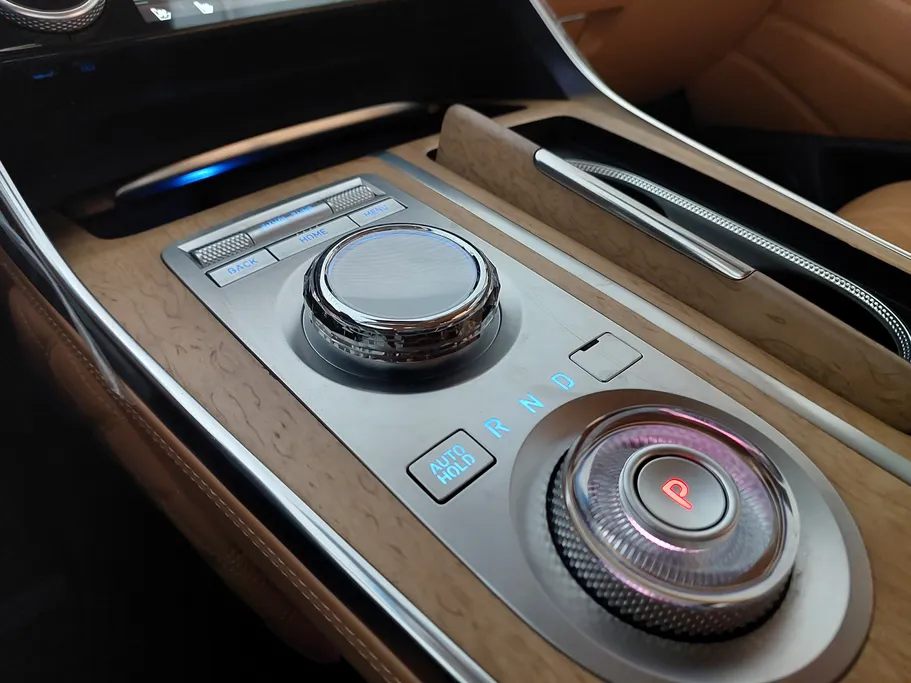 2023 Genesis GV80 Royal 