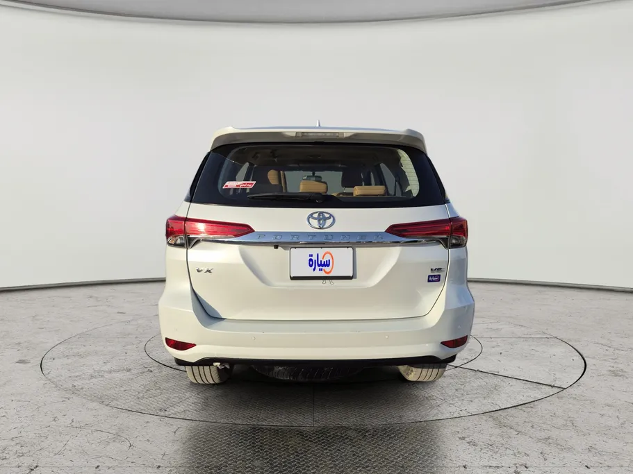 2023 Toyota Fortuner VX 