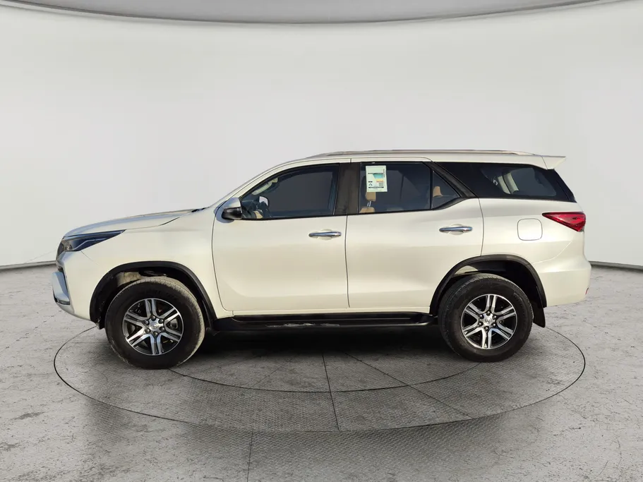 2023 Toyota Fortuner VX 