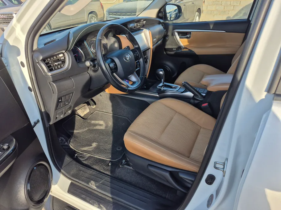 2023 Toyota Fortuner VX 
