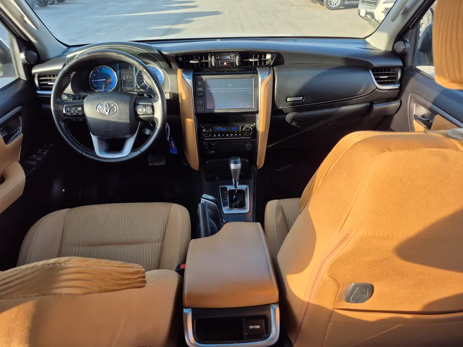 2023 Toyota Fortuner VX 