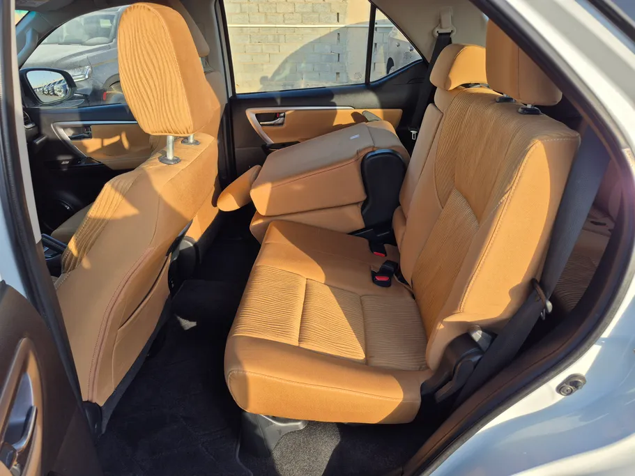 2023 Toyota Fortuner VX 