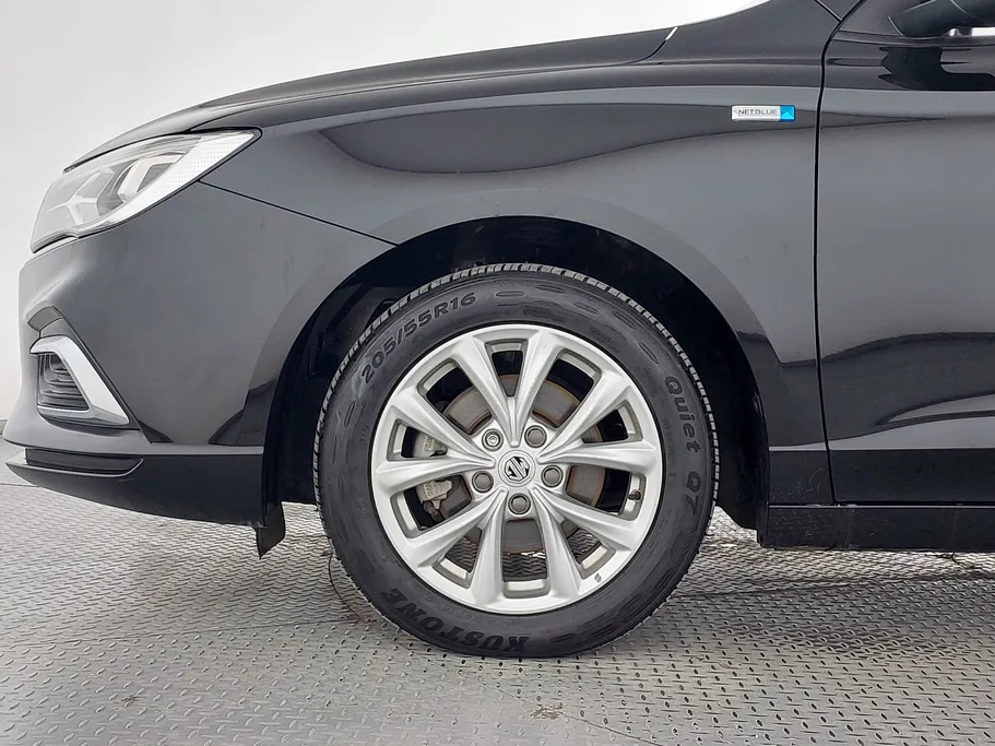 2023 MG 5 STD 
