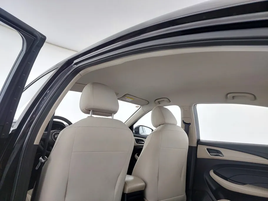 2023 MG 5 STD 