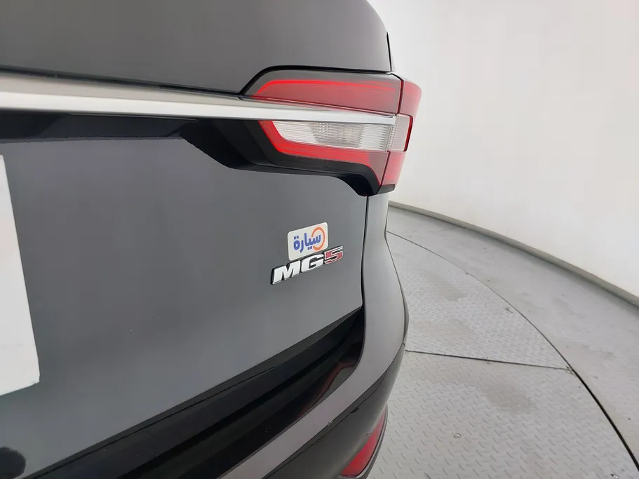 2023 MG 5 STD 