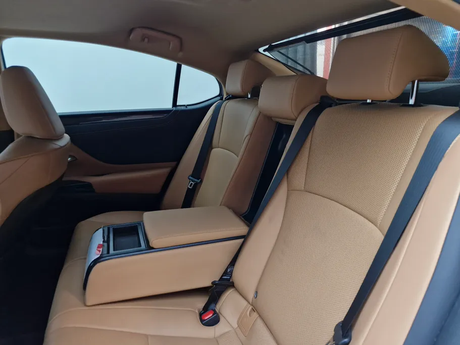 لكزس ES 250 AA Elegant 2024 