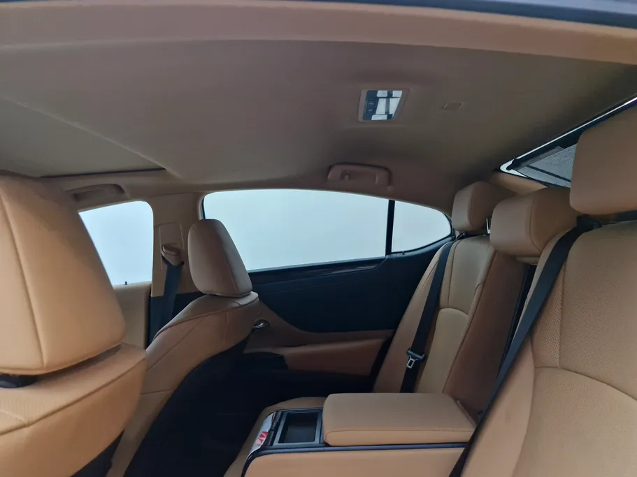 لكزس ES 250 AA Elegant 2024 