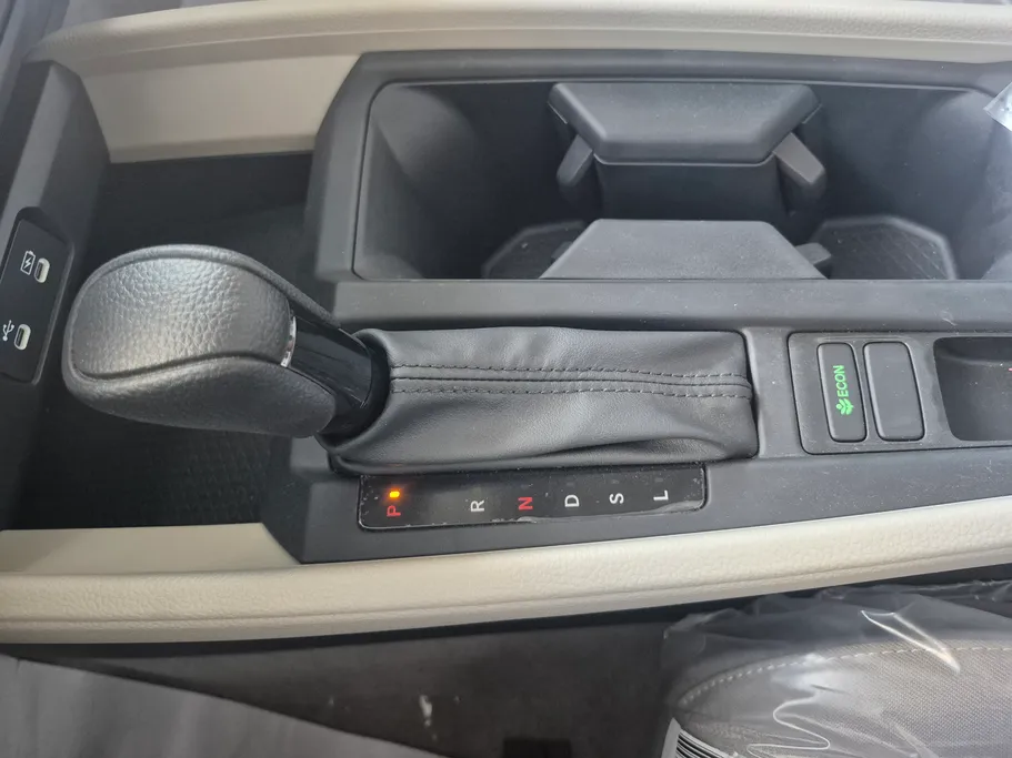 هوندا اكورد LX 2025 