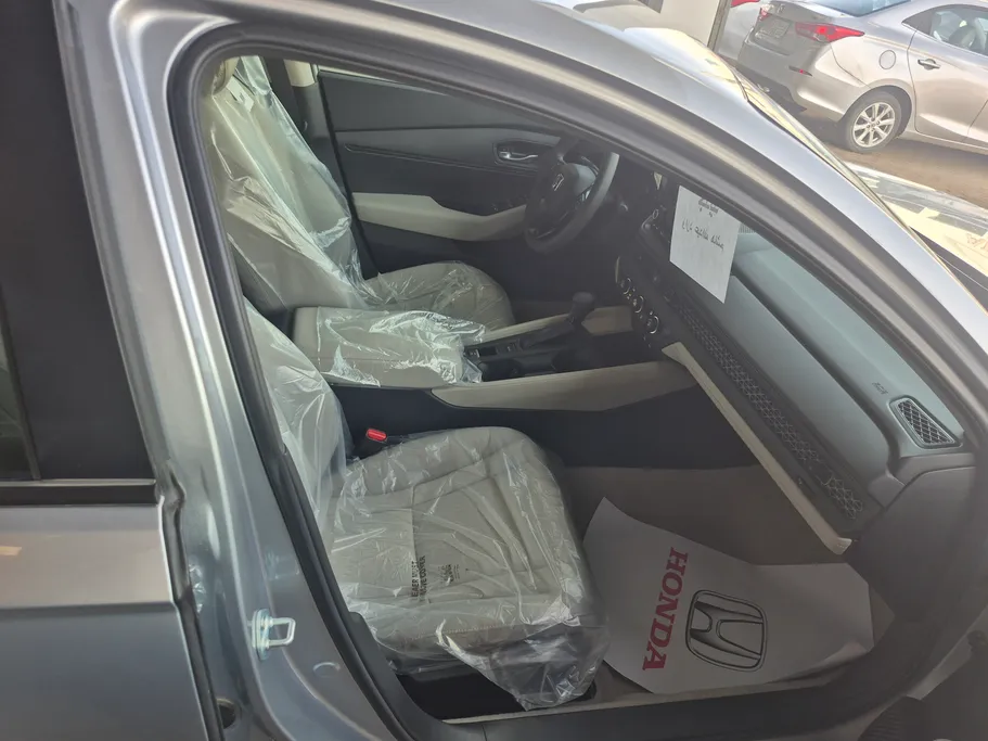 هوندا اكورد LX 2025 