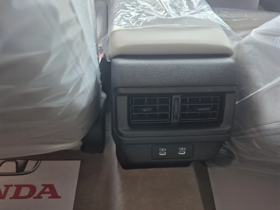 هوندا اكورد LX 2025 