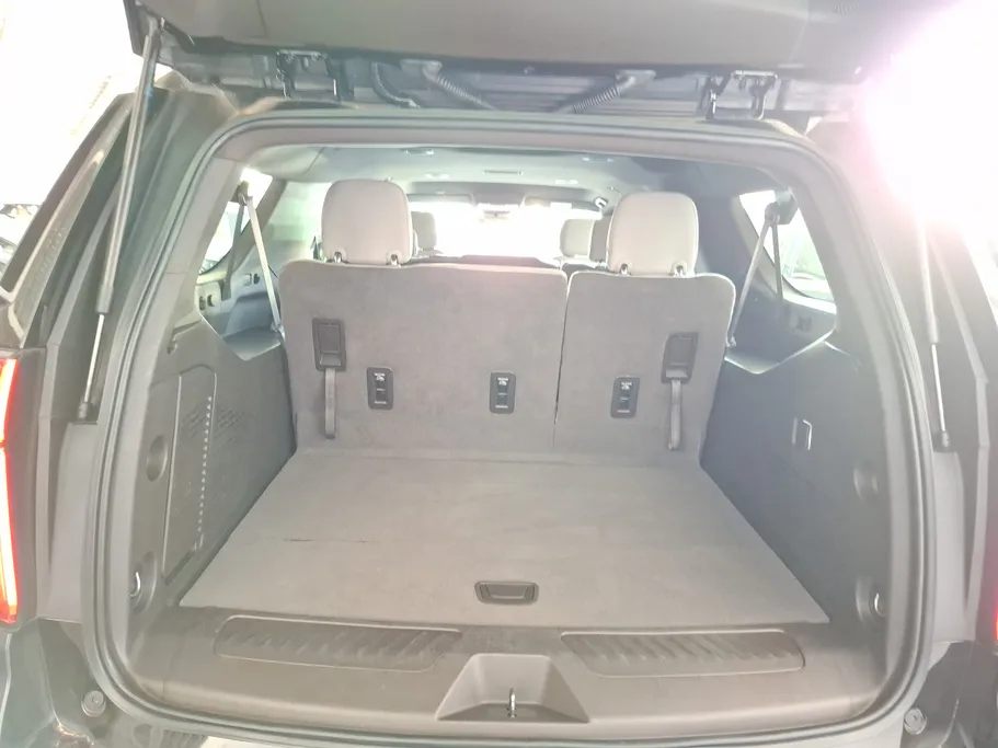 2024 Chevrolet Suburban LS 
