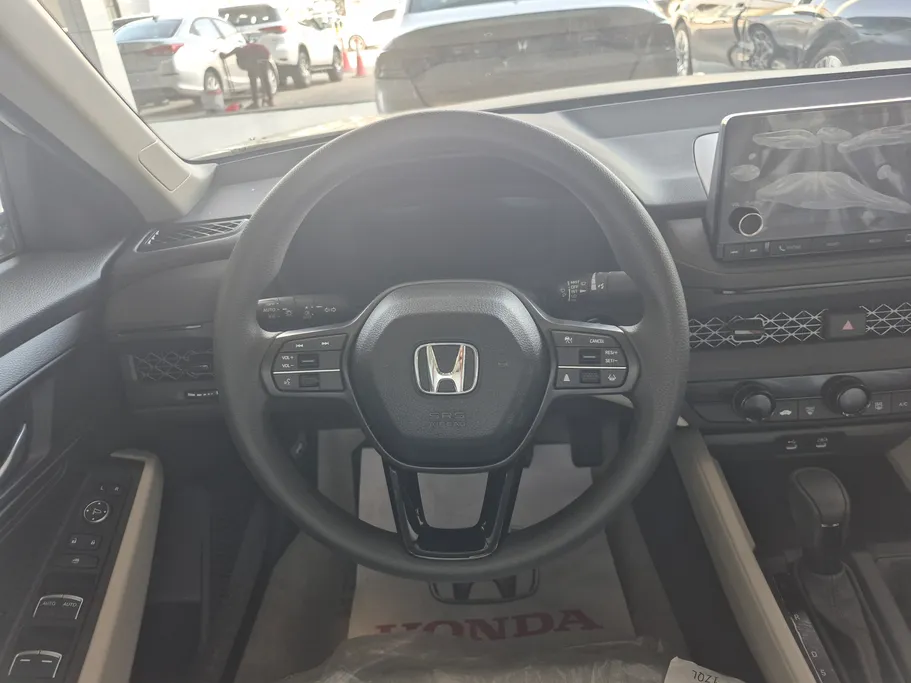 هوندا اكورد LX 2025 