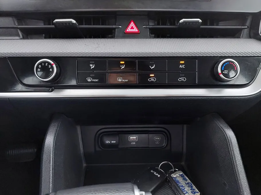 2024 Kia Sportage LX 
