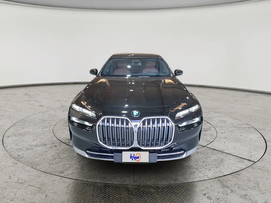بي ام دبليو الفئة السابعة 735i 2024 