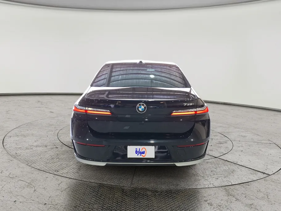 بي ام دبليو الفئة السابعة 735i 2024 