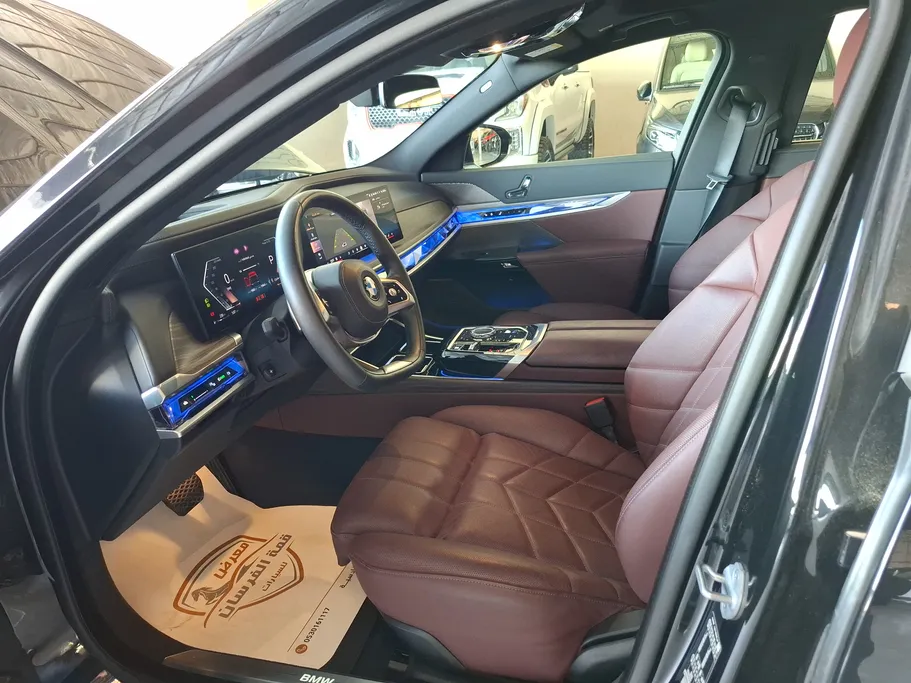 2024 BMW 7 Series 735i 