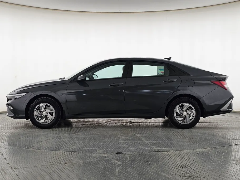 2025 هيونداي Elantra فلييت 