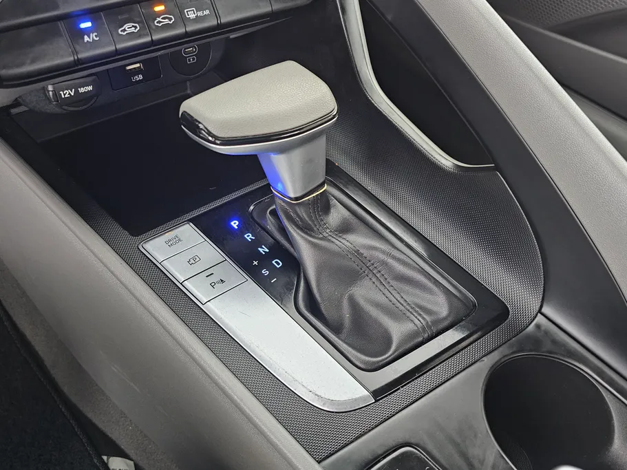 2025 هيونداي Elantra فلييت 