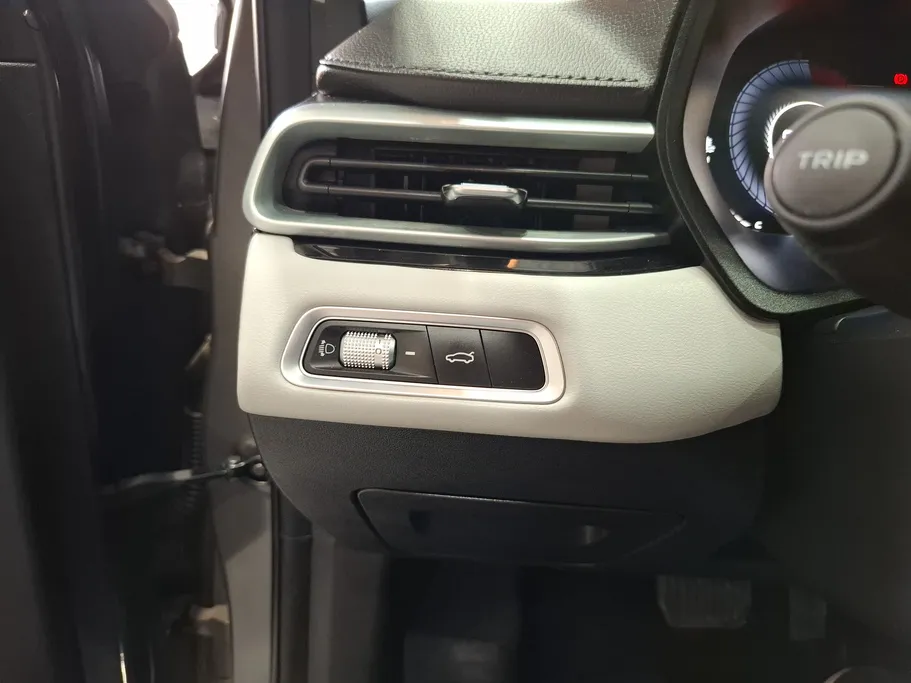 2025 Geely Emgrand GF 