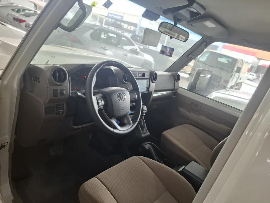 تويوتا ربع LX 2025 