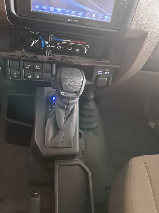تويوتا ربع LX 2025 