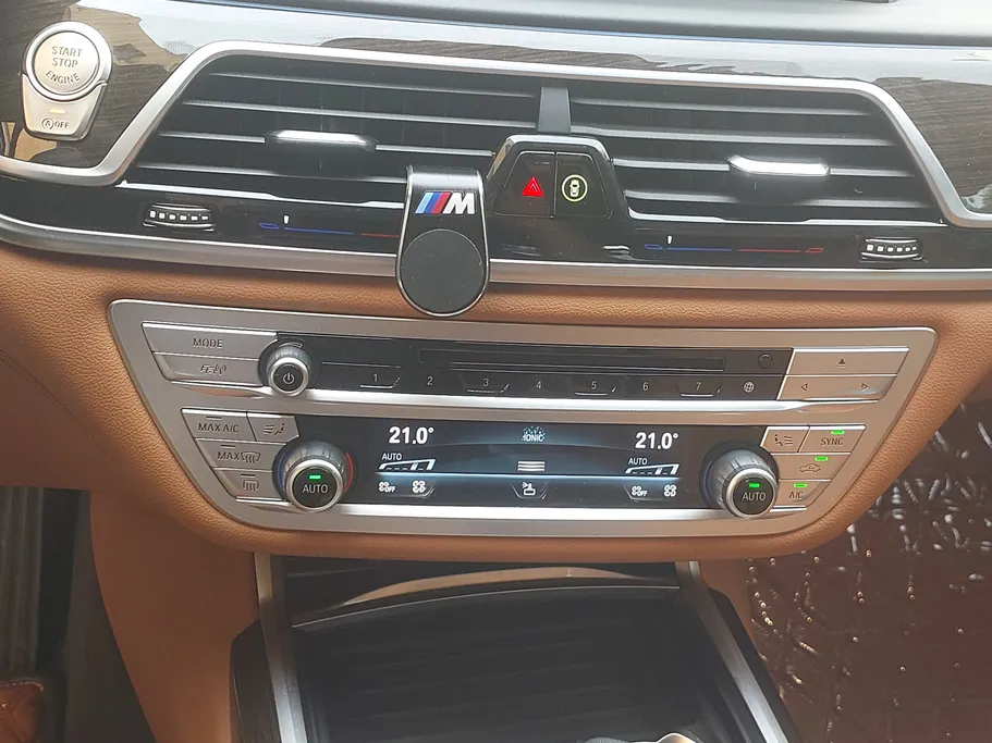 بي ام دبليو الفئة السابعة 730Li 2022 