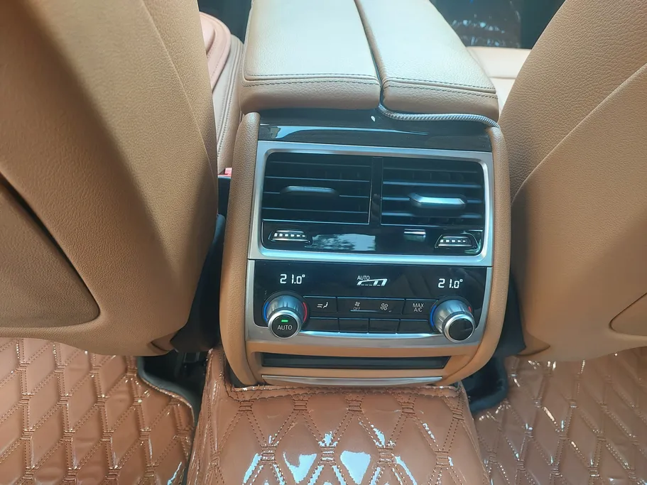 بي ام دبليو الفئة السابعة 730Li 2022 