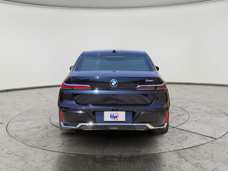 2025 BMW 7 Series 735i 