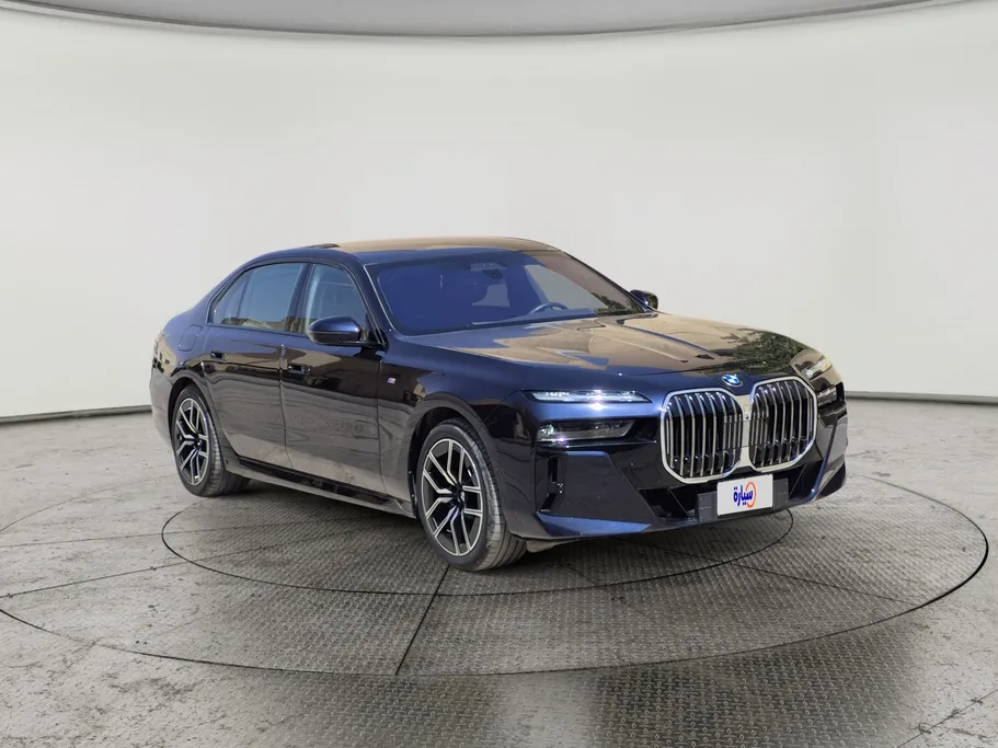 2025 BMW 7 Series 735i 