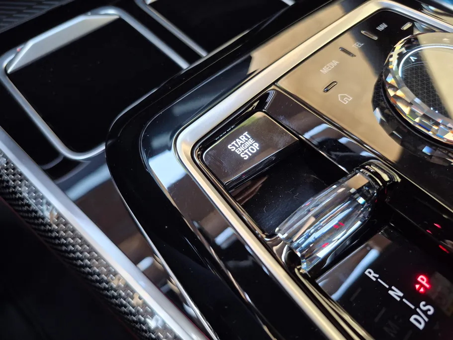 2025 BMW 7 Series 735i 