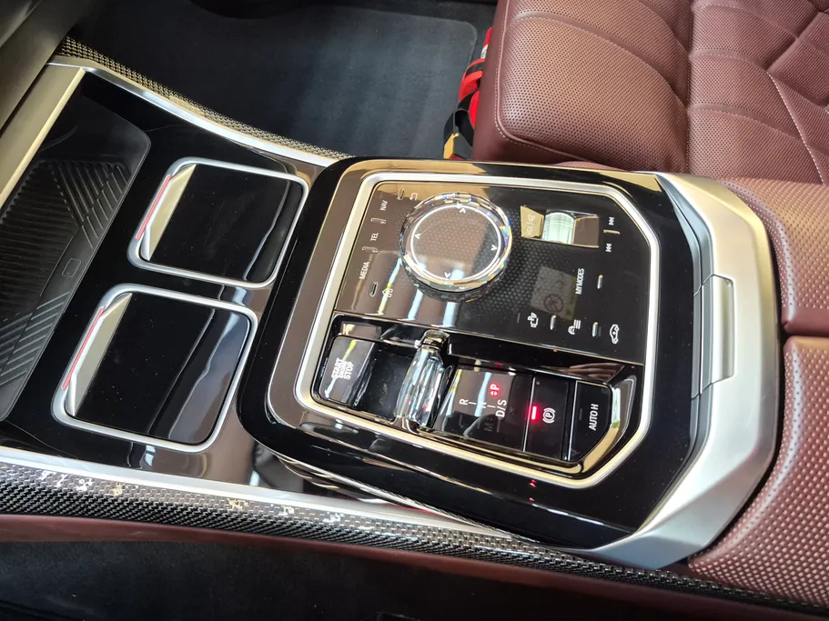 2025 BMW 7 Series 735i 