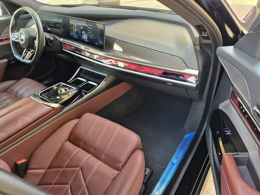 2025 BMW 7 Series 735i 