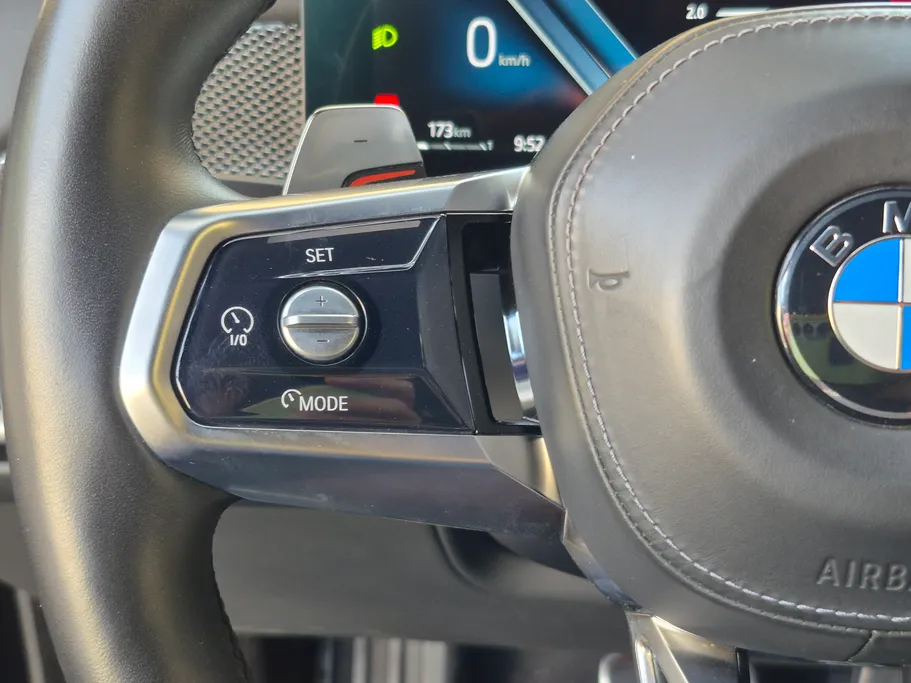 2025 BMW 7 Series 735i 