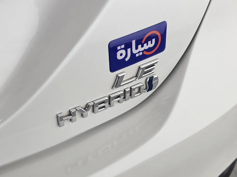 تويوتا كامري LE HEV 2024 