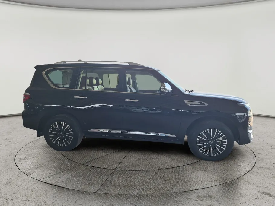 2023 Nissan Patrol Platinum 