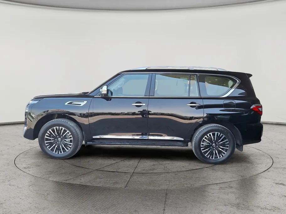 2023 Nissan Patrol Platinum 