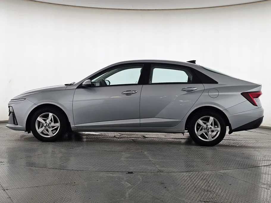 2024 Hyundai Accent Fleet 