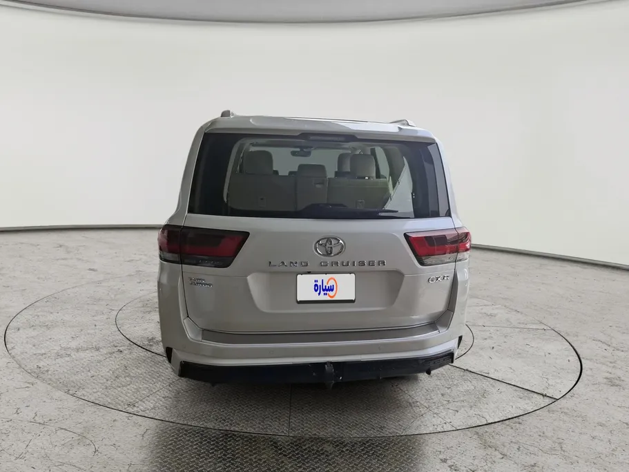 تويوتا لاندكروزر GXR4 2022 