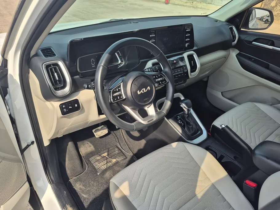 2023 Kia SONET EX 