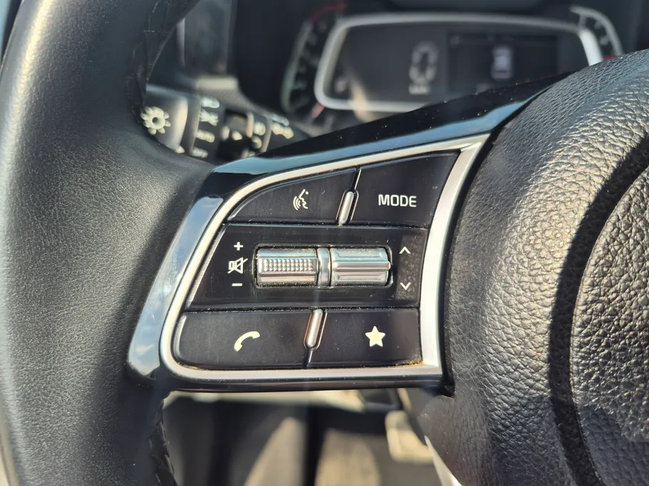 2023 Kia SONET EX 